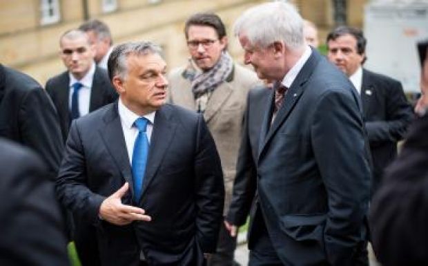 Orbán Viktor: Bajorország határait ma Magyarország őrzi