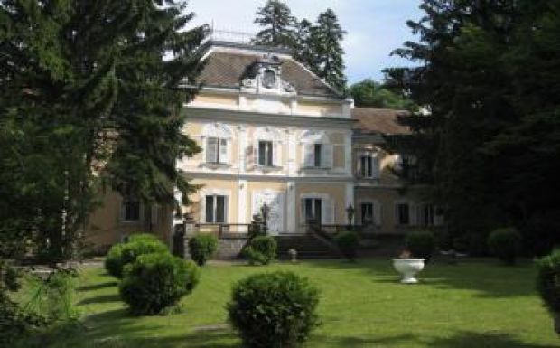 Végrehajtóval vették át az árkosi kastély kulcsait az örökösök