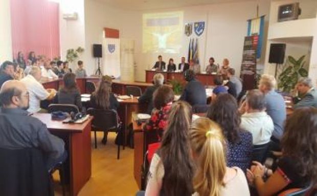 Nyelvi jogokról tartottak konferenciát Sepsiszentgyörgyön