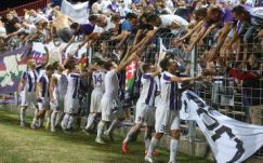 Megbüntették a magyar klubokat, mert a drukkerek Romániát becsmérelték