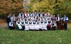 Gyimesközéplokon nyitja az évadot a Hargita Együttes