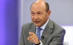 Băsescu biztos abban, hogy a menekültek közé terroristák vegyültek