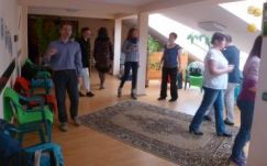 Családállítás: saját drámáink felmenőink sorsában gyökereznek – de hol?