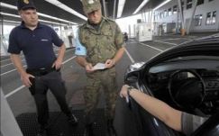 Franciaország tervezi, Szlovénia már visszaállította a határellenőrzést