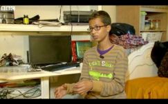 Muzulmán fiút néztek terroristának saját készítésű órája miatt