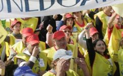 Tíz százalékos fizetésemelést ígér a kormány a tanároknak