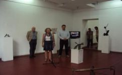 Román Viktor: a szobrász, aki az ősi tárgyakból alkotott modernet