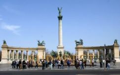 Október a kortárs kultúra jegyében