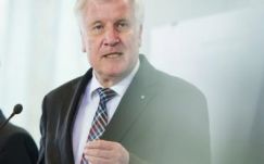 Horst Seehofer: sokan hálásak lesznek Orbánnak