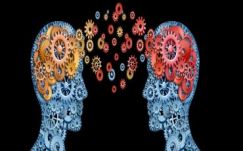 Kustán Magyari Attila: Szerencsére helikopterek vagyunk