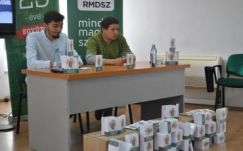 Bemutatták az Önkéntesek Kisokosát Kolozsváron