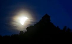 Így nézett ki a szuperhold-fogyatkozás Magyarországon