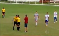 Rossz ötlet volt Gabriel Murta játékvezetővel ujjat húzni (VIDEÓ)