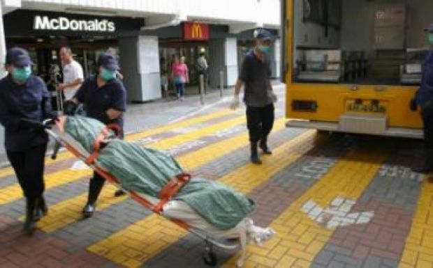 Nem vették észre a halott nőt hét órán át a McDonald's-ban
