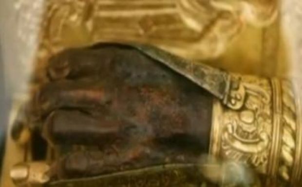 Romániába csempészték volna a görög szent ellopott bal kezét