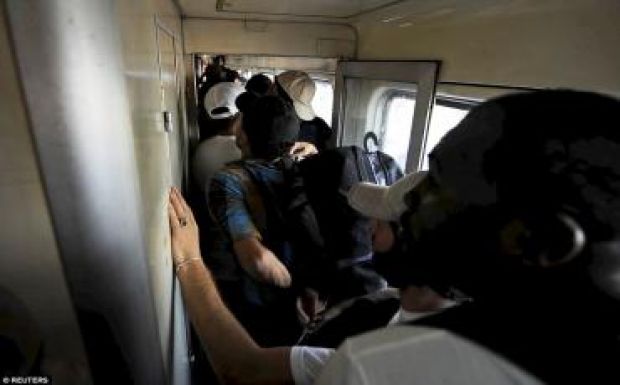 Románián keresztül indultak Németország felé a menekültek 