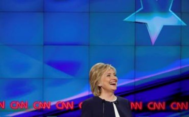 Clinton nyerte a demokrata elnökjelölti vitát a sajtó szerint