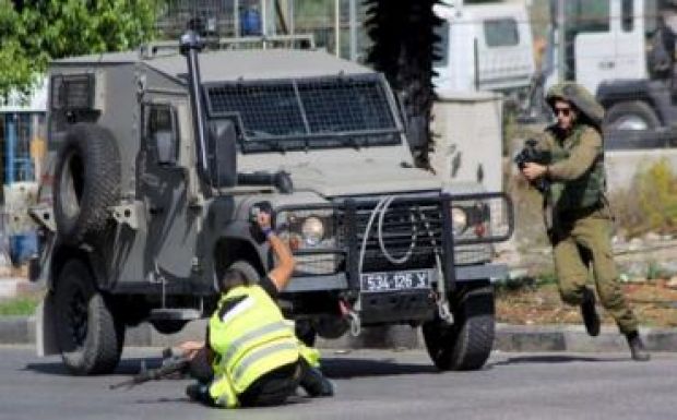 Fotóriporternek öltözött palesztin késelt Izraelben