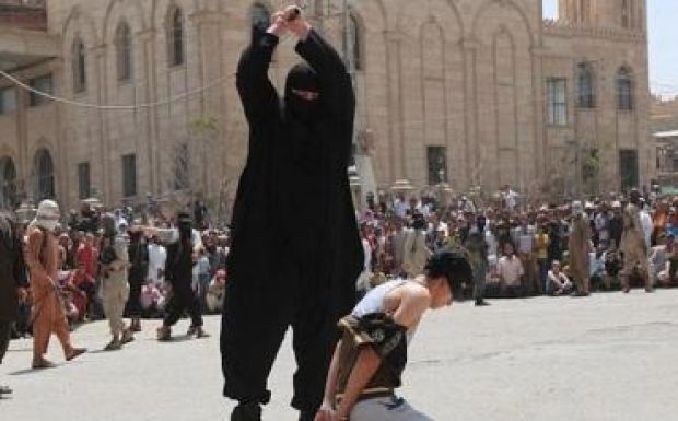 Néha saját embereit végezte ki az ISIS