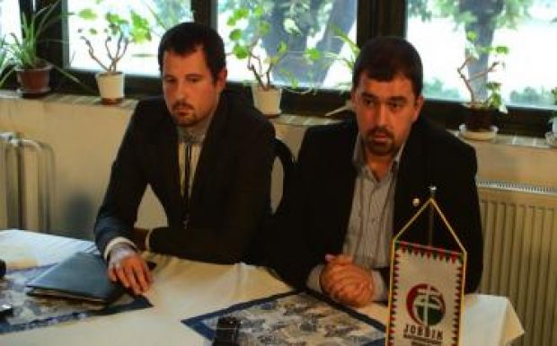 Törvénnyel rakhatják ki Szlovákiából a jobbikosokat