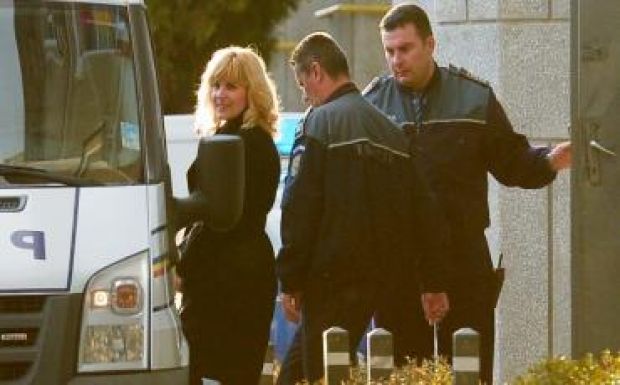 Szerdán ismét rács mögé kerülhet Elena Udrea