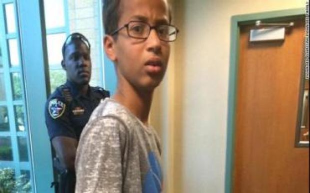 Otthagyja Amerikát a bombagyártással meggyanúsított muszlim kamasz