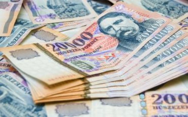 Több mint ezer határon túli magyar hallgató kap ösztöndíjat a 2015/2016-os tanévre