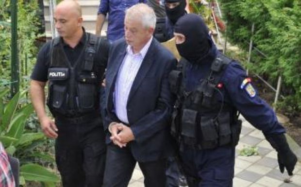 Börtönből ideiglenesen házi őrizetbe kerül Bukarest főpolgármestere