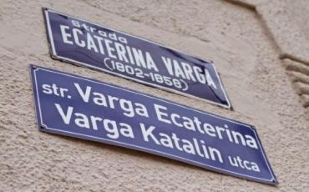 Kétnyelvű utcanévtáblák: újabb bírságot érvénytelenítettek