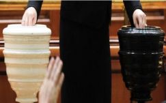 Ágoston Hugó: A bizind hátulütői