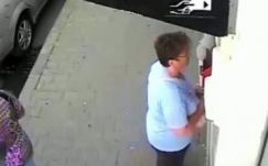 Kitolt a bankautomata egy dési asszonnyal, a nyugdíja bánta