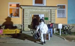 Meghalt egy menekült a felgyújtott befogadóállomáson