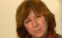 Szvetlana Alekszijevics fehérorosz írónő kapja az irodalmi Nobel-díjat
