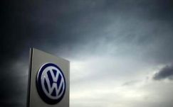 Közép-Európa gazdaságai alaposan megéreznék, ha visszaesne a VW termelése