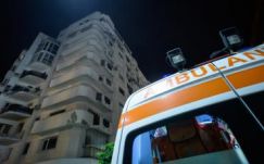 Kidobta ötéves kisfiát a nyolcadikról, majd utánaugrott egy bukaresti nő