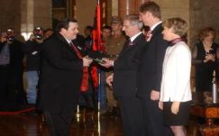 Lagzi Lajcsi elveszítheti állami kitüntetéseit is