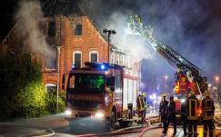 Egy német menekültszállás leégett, egy másikban tömegverekedés volt