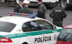 Szlovákia 50 rendőrt küld segíteni a magyar-szerb határra