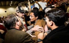 Majdnem összeverekedtek Donald Trump hívei és kritizálói (VIDEÓ)