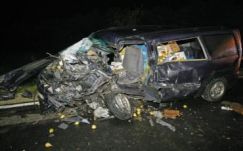 Román és magyar kisbusz ütközött Szolnoknál