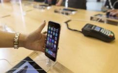 Hatalmas kártérítést kell fizetnie az Apple-nek