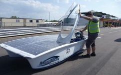 Magyar napelemes autó aratott sikert