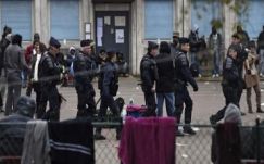 A francia rendőrség felszámolta az utolsó nagy párizsi migránstábort