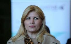 Jogi bizottság: nem tartóztatható le Elena Udrea