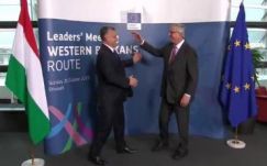Orbán attól tartott, hogy Juncker ismét felpofozza