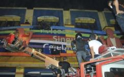 Több haláleset és mérgezés miatt jött ki mentőcsapat egy indonéz karaokébárhoz