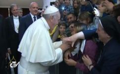 A romákkal szembeni előítéletek ellen szólalt fel a pápa