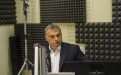 Orbán: identitásunkat veszélyezteti az illegális migráció