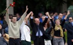 Egy túszejtési ügyben indul vizsgálat Traian Băsescu volt államfő ellen