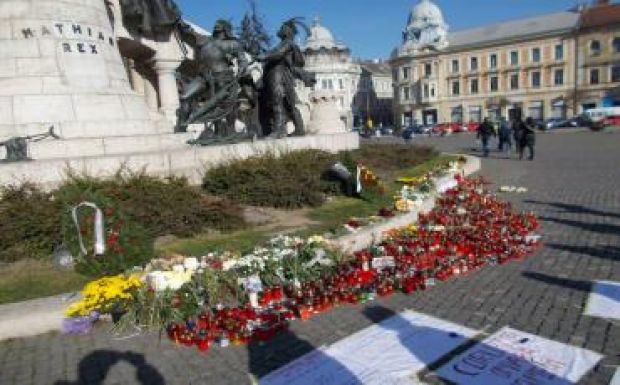 Kolozsváron hétfőn is megemlékeztek a bukaresti tűzvész áldozatairól